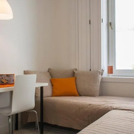 Spacious And Modern In The Center Of Chiado * Lisboa